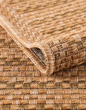 Detail image of  7' x 10'  Washable Border Indoor / Outdoor Rug