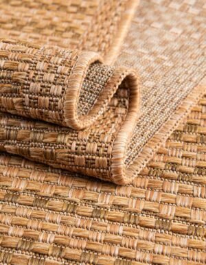 Detail image of  7' x 10'  Washable Border Indoor / Outdoor Rug