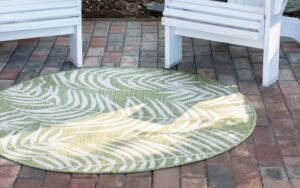 Detail image of  13' x 13'  Washable Botanical Indoor / Outdoor Round Rug