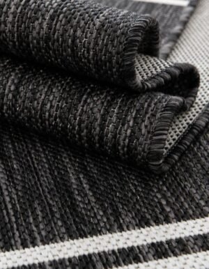 Detail image of  4' x 6'  Washable Modern Indoor / Outdoor Rug