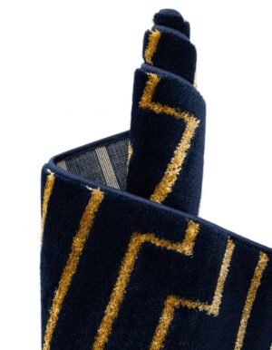 Detail image of  6' x 9' Vogue Geo Rug